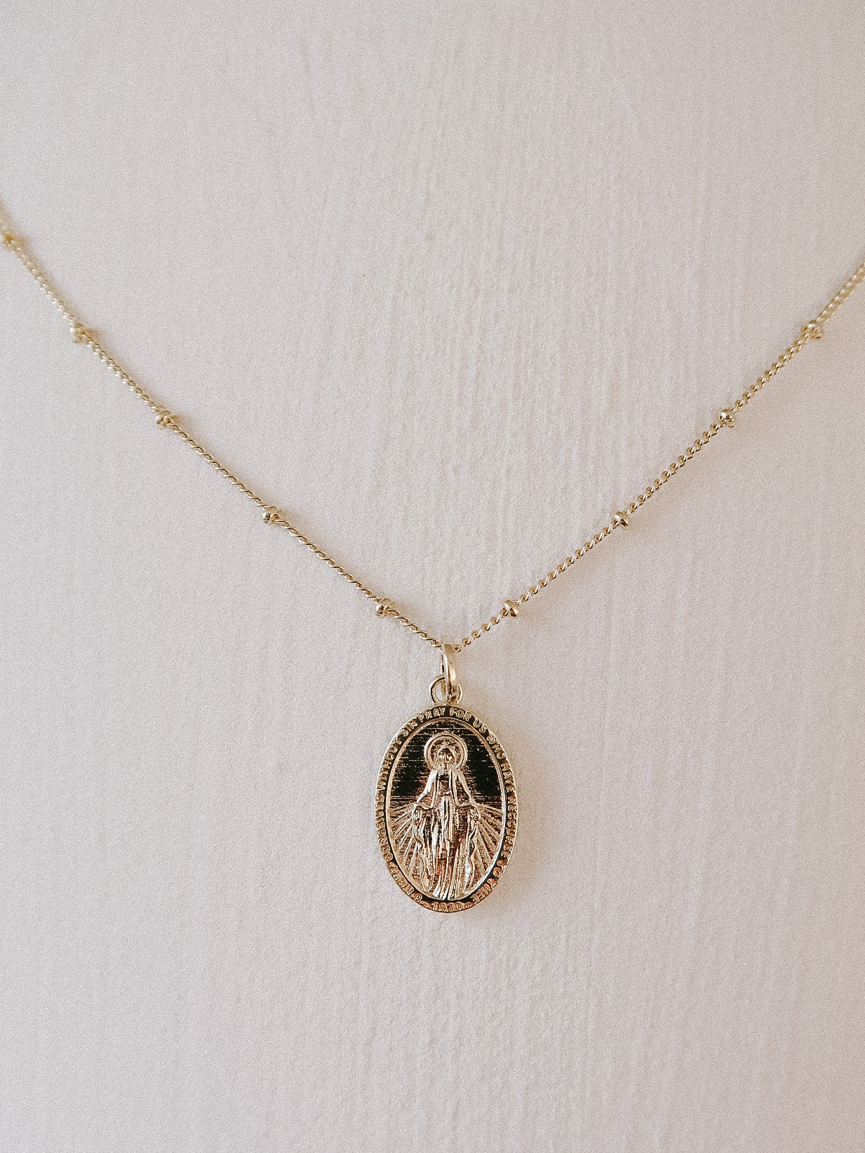Miraculous_Medal_Gold_Filled_Necklace_Chain_Virgin_Mary_Satellite