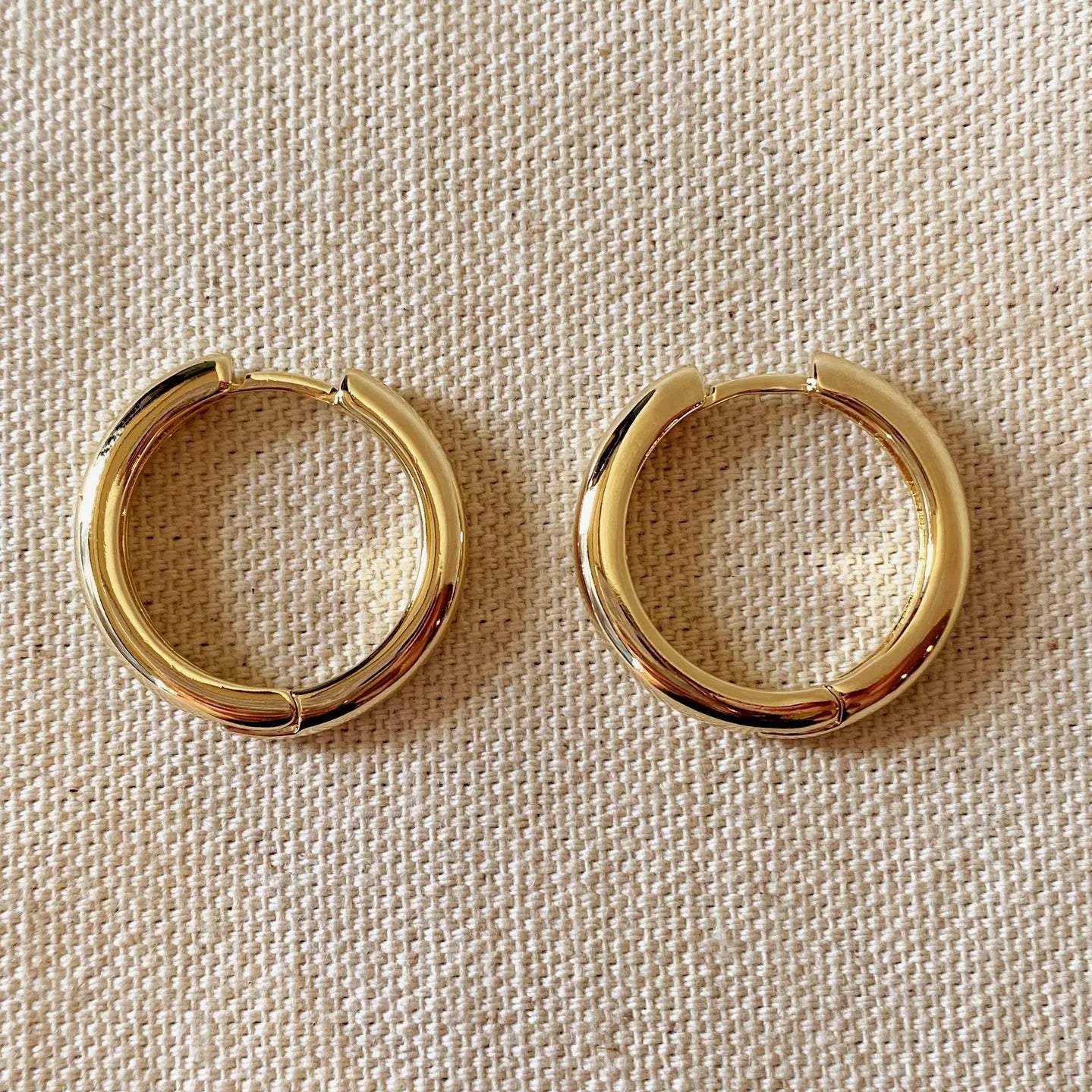 chunky-hoop-earrings-gold-filled-polished-clicker-