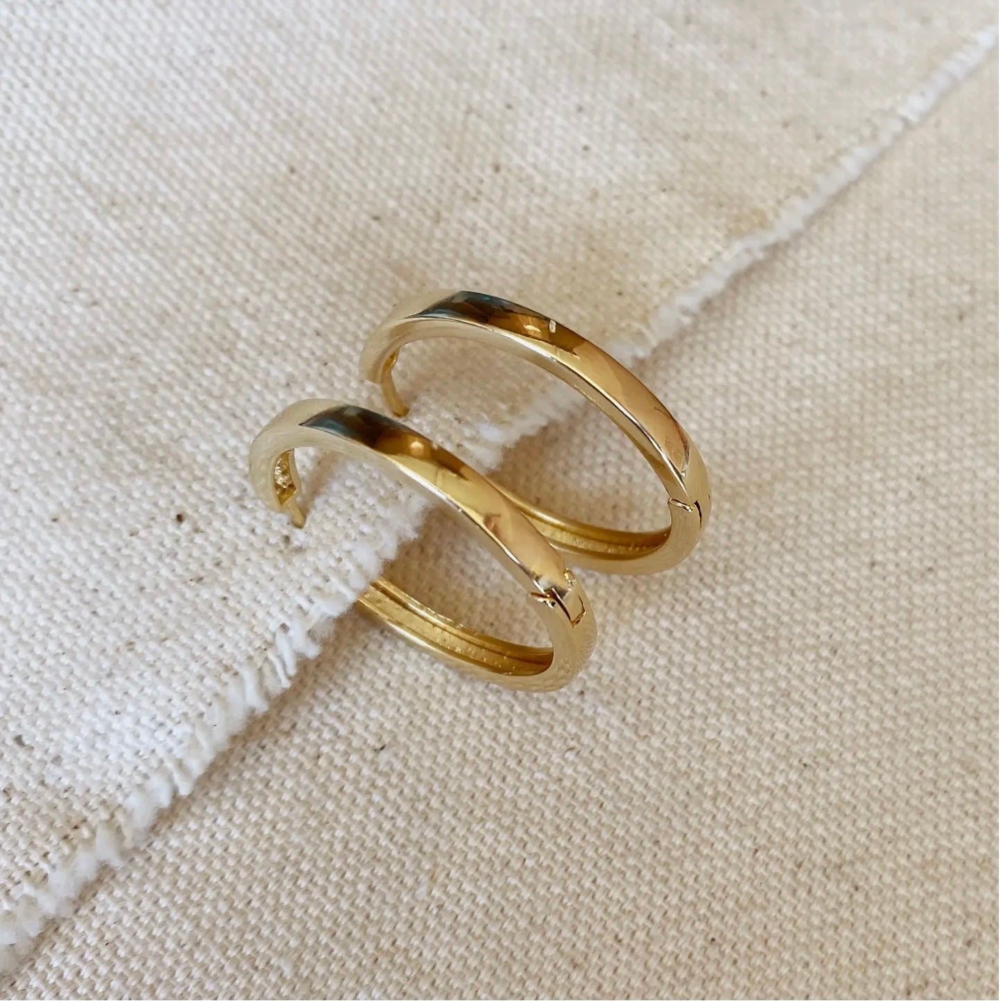 Hoop Clicker Classic Gold Filled Earrings